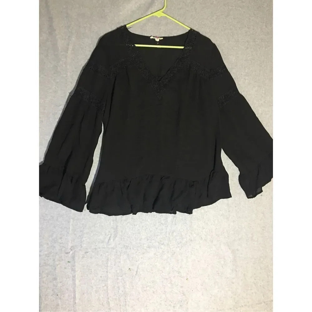 Womens Entro Blouse Size Medium Black Sheer Lace Detailing Cute Trendy Gothic